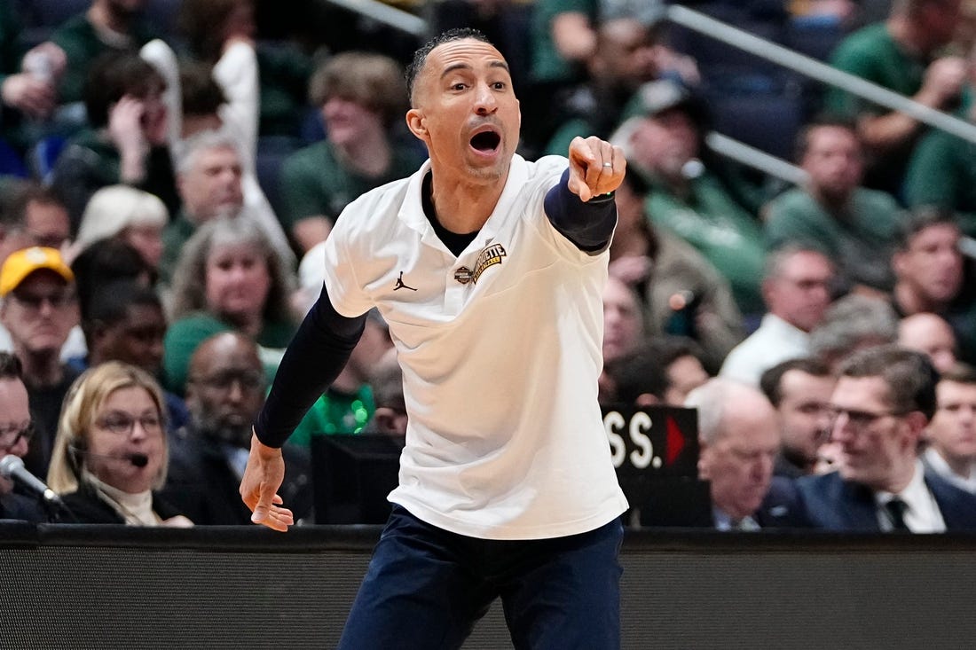 Mar 17, 2023; Columbus, Ohio, USA;  Marquette Golden Eagles head coach Shaka Smart yells during the first round of the NCAA men   s basketball tournament against the Vermont Catamounts at Nationwide Arena. Mandatory Credit: Adam Cairns-The Columbus Dispatch

Basketball Ncaa Men S Basketball Tournament