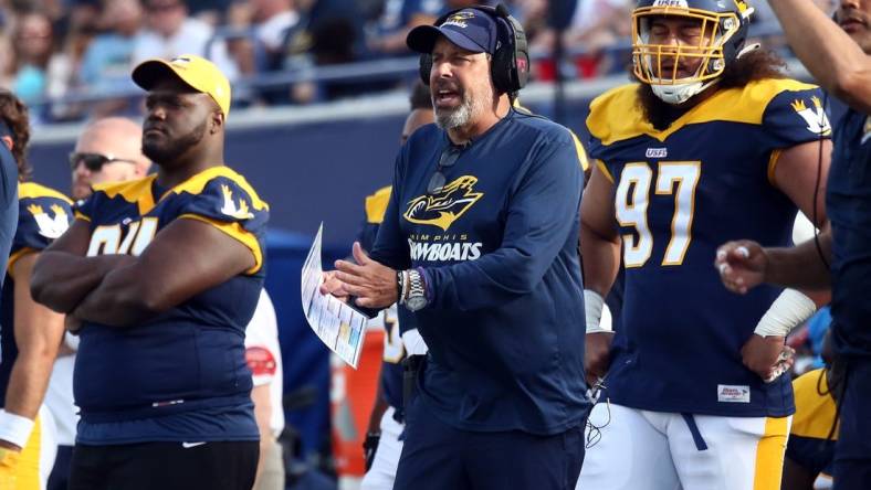 Apr 15, 2023; Memphis, TN, USA; Memphis Showboats head coach Todd Haley (middle) reacts during the second half against the Philadelphia Stars at Simmons Bank Liberty Stadium. Mandatory Credit: Petre Thomas-USA TODAY Sports