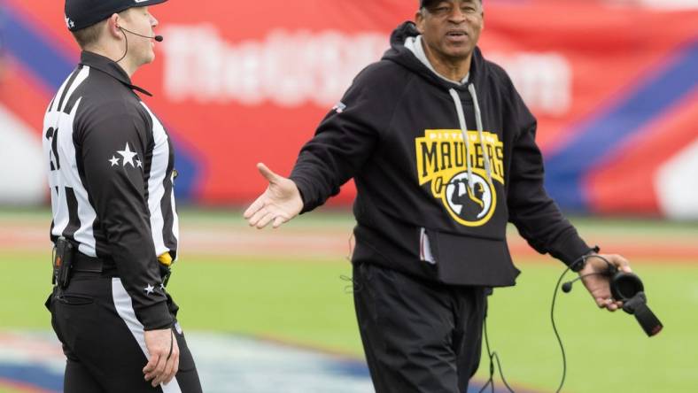 Pittsburgh Maulers head coach Ray Horton reacts during a game vs. New Jersey Generals, Sunday, April 23, 2023, at Tom Benson Hall of Fame Stadium.