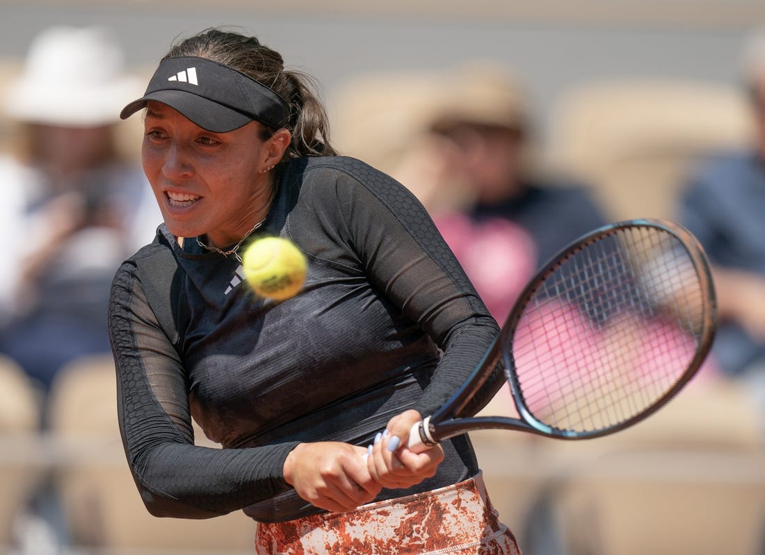 Jun 2, 2023; Paris,France; Jessica Pegula (USA) returns a shot during her match against Elise Mertens (BEL) on day six at Stade Roland-Garros. Mandatory Credit: Susan Mullane-USA TODAY Sports