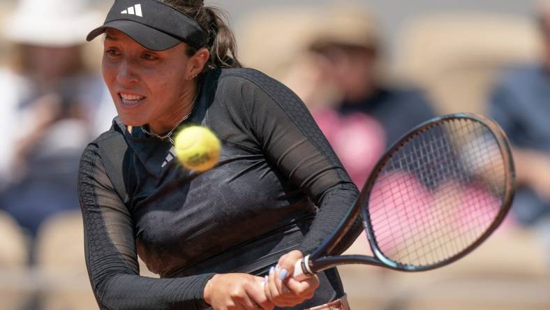 Jun 2, 2023; Paris,France; Jessica Pegula (USA) returns a shot during her match against Elise Mertens (BEL) on day six at Stade Roland-Garros. Mandatory Credit: Susan Mullane-USA TODAY Sports