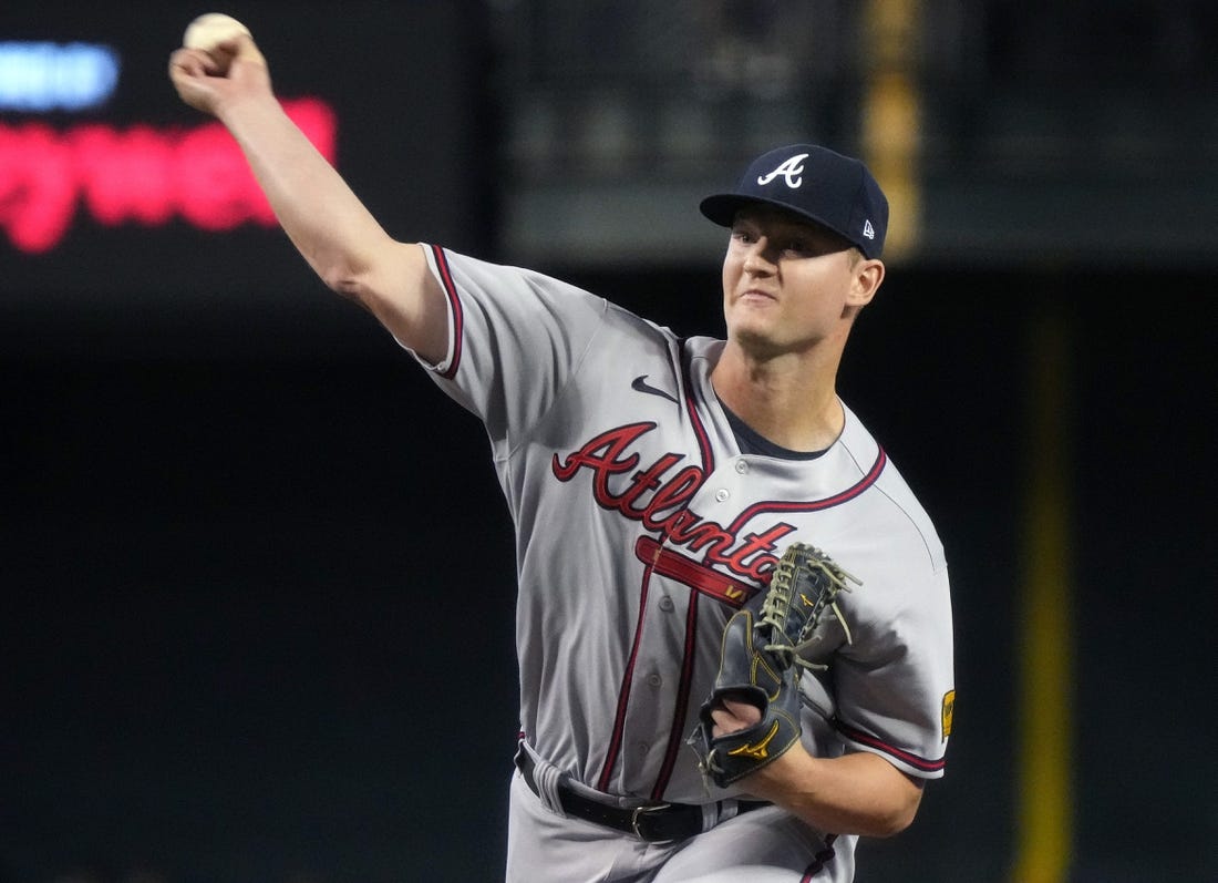 Atlanta Braves Michael Soroka (40) pitches against the Arizona Diamondbacks on June 4, 2023, at Chase Field in Phoenix.