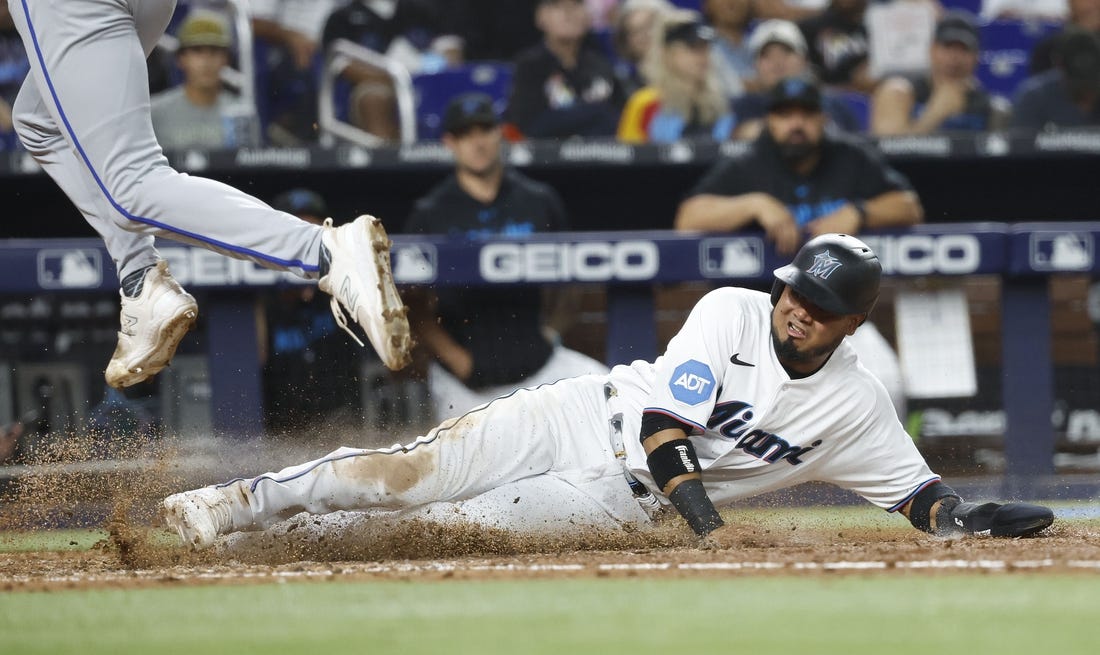 Luis Arraez tops .400 as Marlins beat Royals again