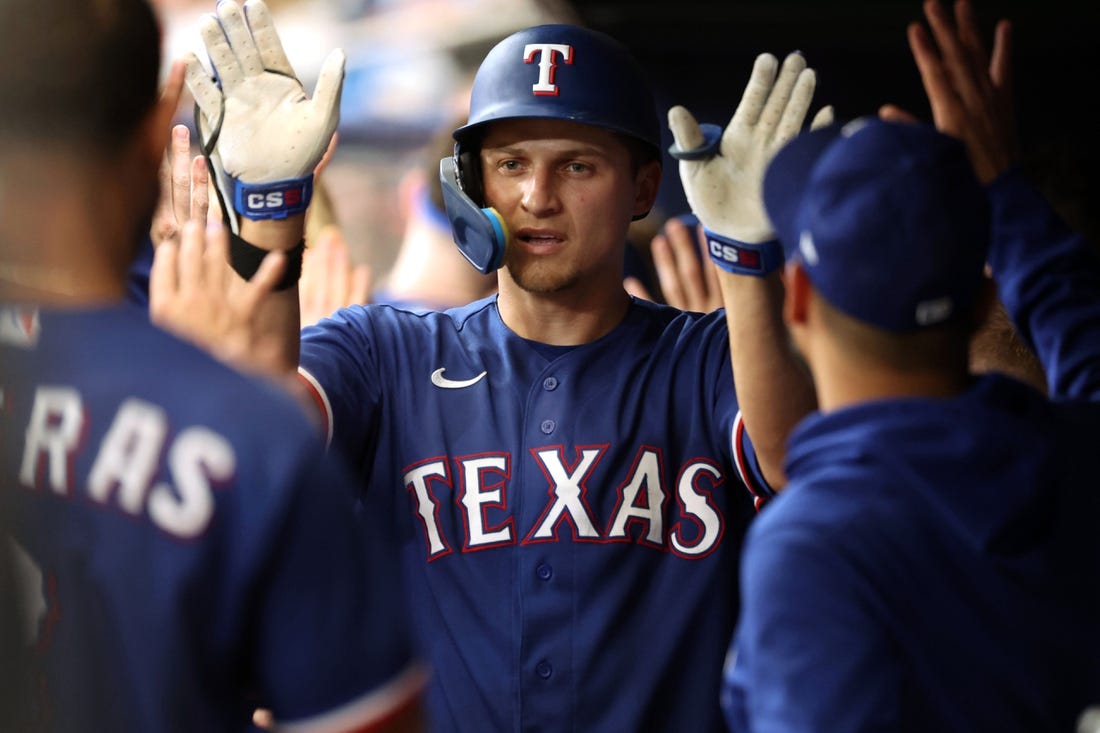 Eovaldi's 9th win leads Rangers to 8-4 victory