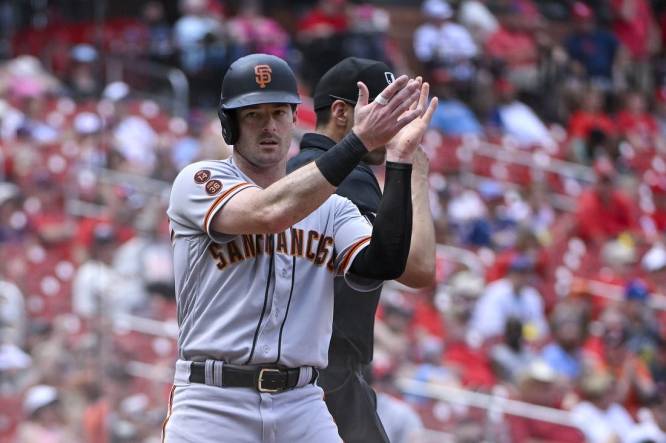 Mike Yastrzemski traded to San Francisco Giants, Sports