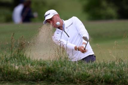 Jun 14, 2023; Los Angeles, California, USA; Justin Thomas hits a ball out from a bunker on the 16th hole during a practice round of the U.S. Open golf tournament at Los Angeles Country Club. Mandatory Credit: Kiyoshi Mio-USA TODAY Sports