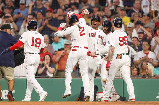 Rafael Devers, Justin Turner lead Boston's HR derby; Red Sox top