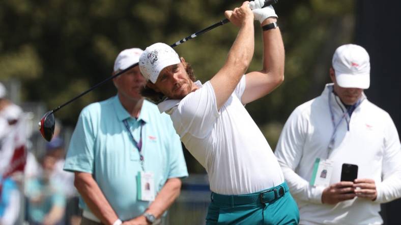 Jun 18, 2023; Los Angeles, California, USA; Tommy Fleetwood tees off on the eighteenth hole during the final round of the U.S. Open golf tournament at the Los Angeles Country Club. Mandatory Credit: Kiyoshi Mio-USA TODAY Sports