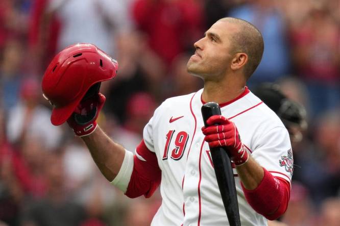 Joey Votto of the Cincinnati Reds bats during the game between the