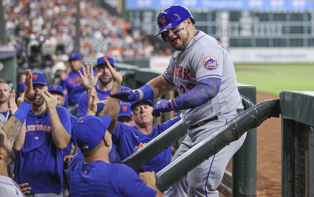 METS REBOUND TO BEAT YANKEES 6-2