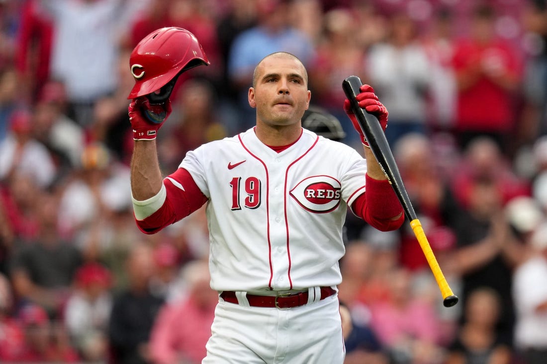 Votto homers in 7th straight game, Reds beat Mets 6-2