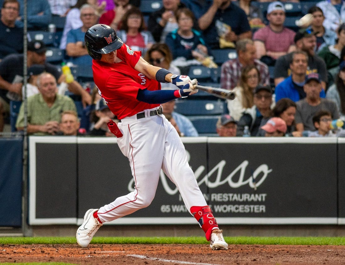 Red Sox's Bobby Dalbec will play third base, shortstop this spring