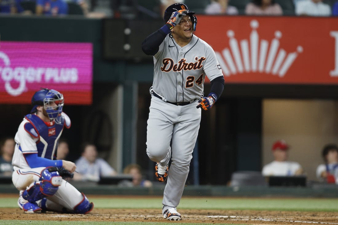 Rogers leads Tigers over Rangers, 3-2