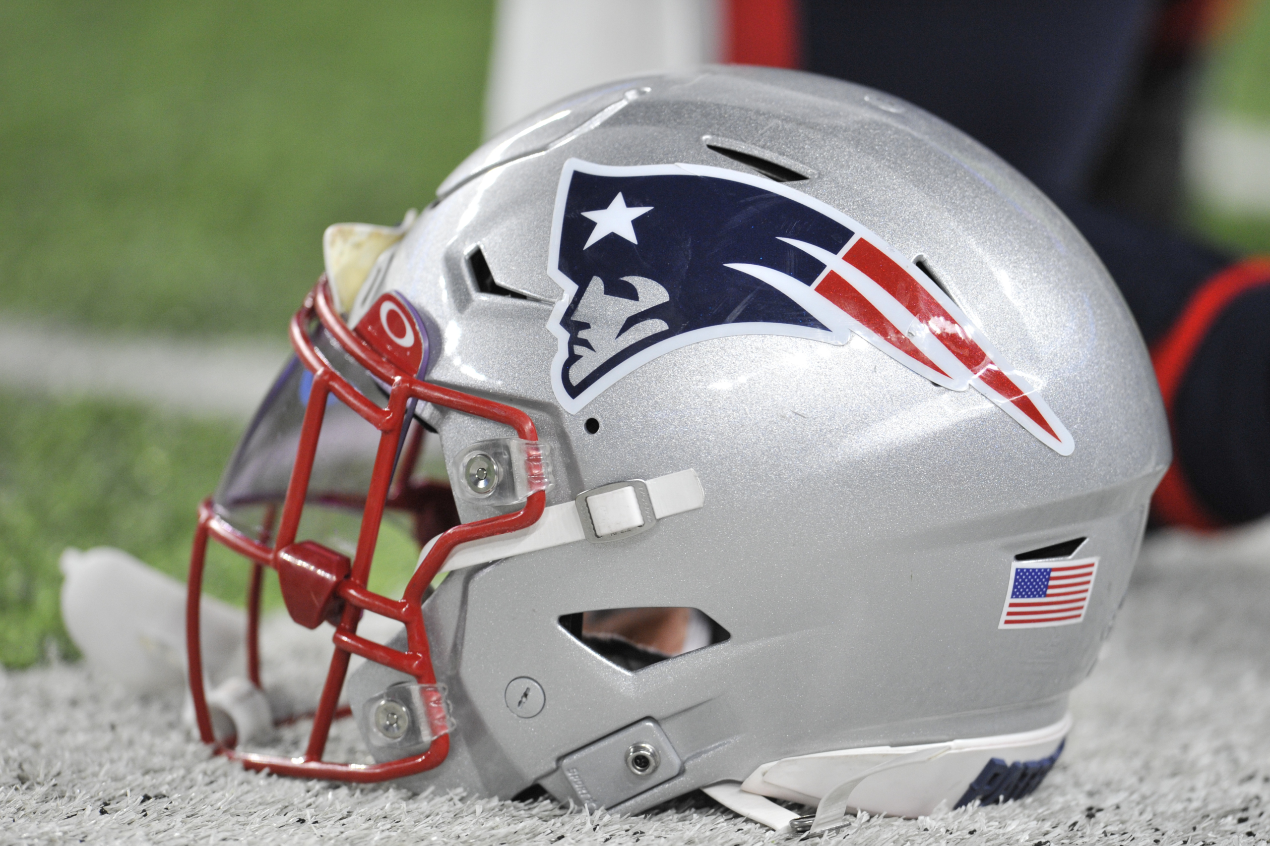 New England Patriots: DeVante Parker, Ja'Whaun Bentley, DeAndre Hopkins and  Foxboro Finance