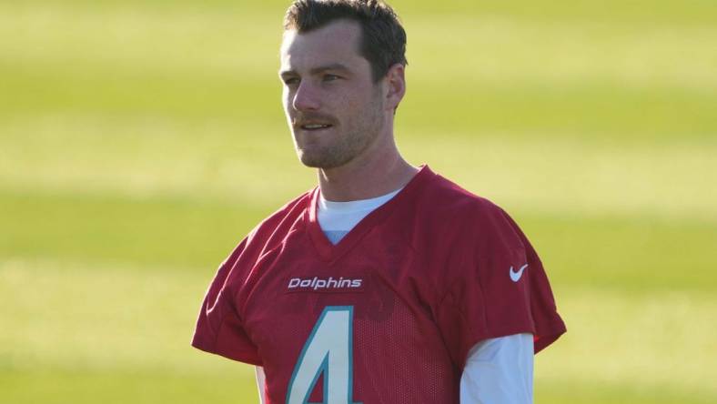 Oct 15, 2021; Ware, United Kingdom; Miami Dolphins quarterback Reid Sinnett (4) during practice at Hanbury Marriott Manor and Country Club. Mandatory Credit: Kirby Lee-USA TODAY Sports