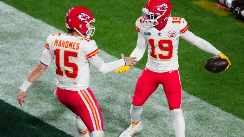 Kansas City Chiefs wide receiver Kadarius Toney (19) celebrates with quarterback Patrick Mahomes (15) after scoring a touchdown against the Philadelphia Eagles during the fourth quarter in Super Bowl LVII at State Farm Stadium in Glendale on Feb. 12, 2023.

Nfl Super Bowl Lvii Kansas City Chiefs Vs Philadelphia Eagles