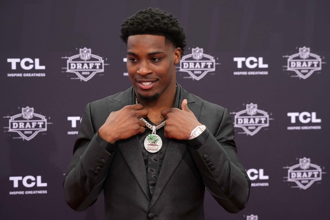 Apr 27, 2023; Kansas City, MO, USA; Illinois Fighting Illini cornerback Devon Witherspoon poses on the red carpet at the National World War I Museum and Memorial. Mandatory Credit: Kirby Lee-USA TODAY Sports