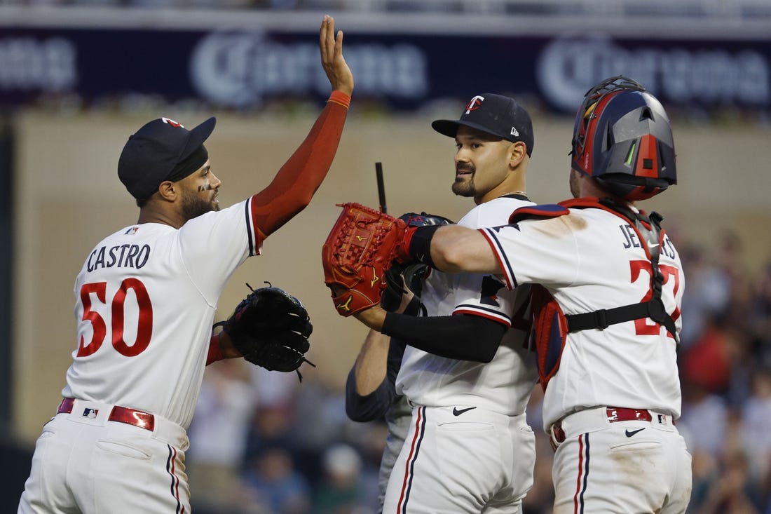 Stunned Padres See Win Streak Snapped with 5-2 Loss to Cardinals in 11  Innings - Times of San Diego