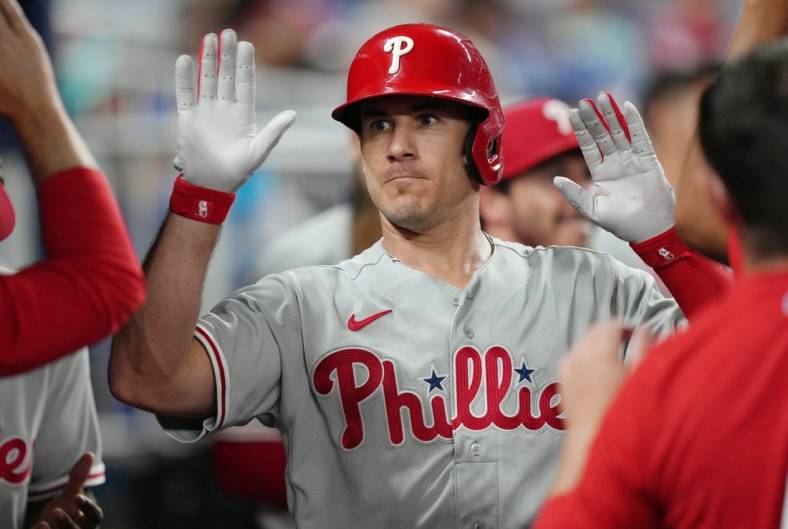 Marlins trade all-star catcher J.T. Realmuto to Phillies