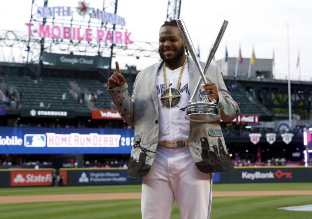 Home Run Derby: Vladimir Guerrero Jr. follows in father's footsteps to win