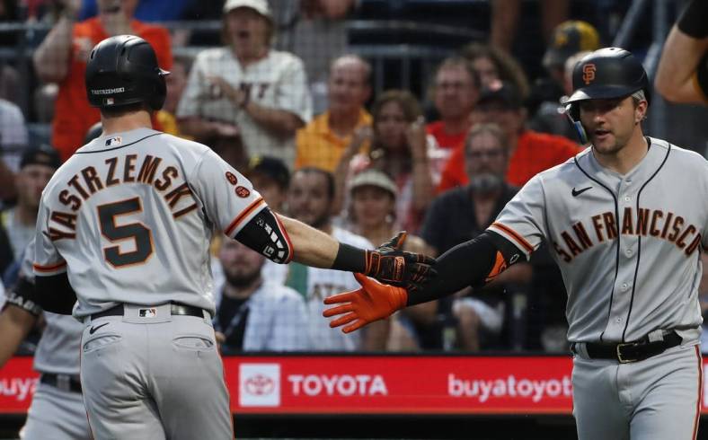 Yastrzemski on walk-off home run, 07/15/2022