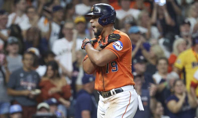 José Abreu Hits 3 Run Home Run vs Rays 