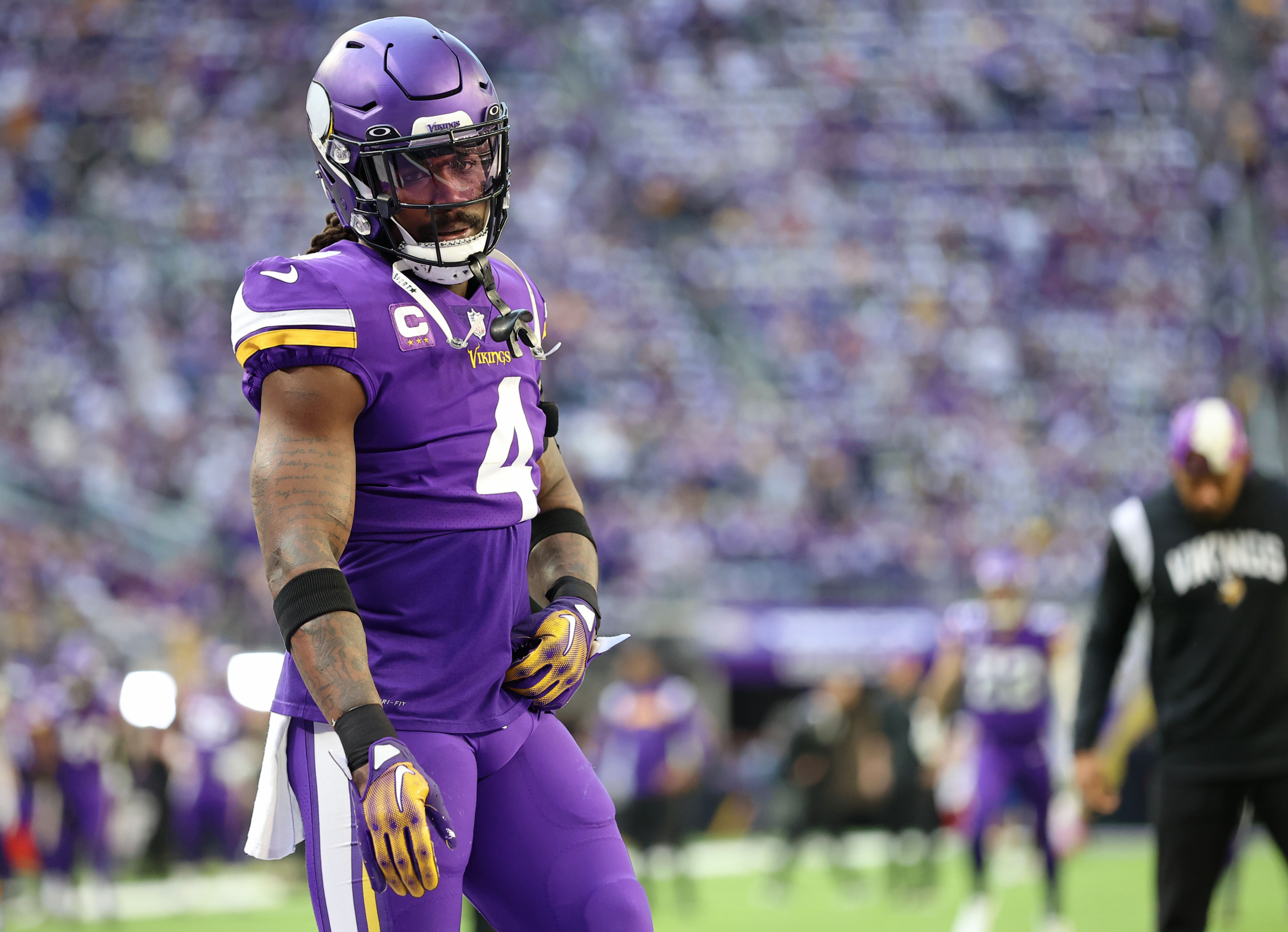 Dalvin Cook visits with the Jets and watches practice as he