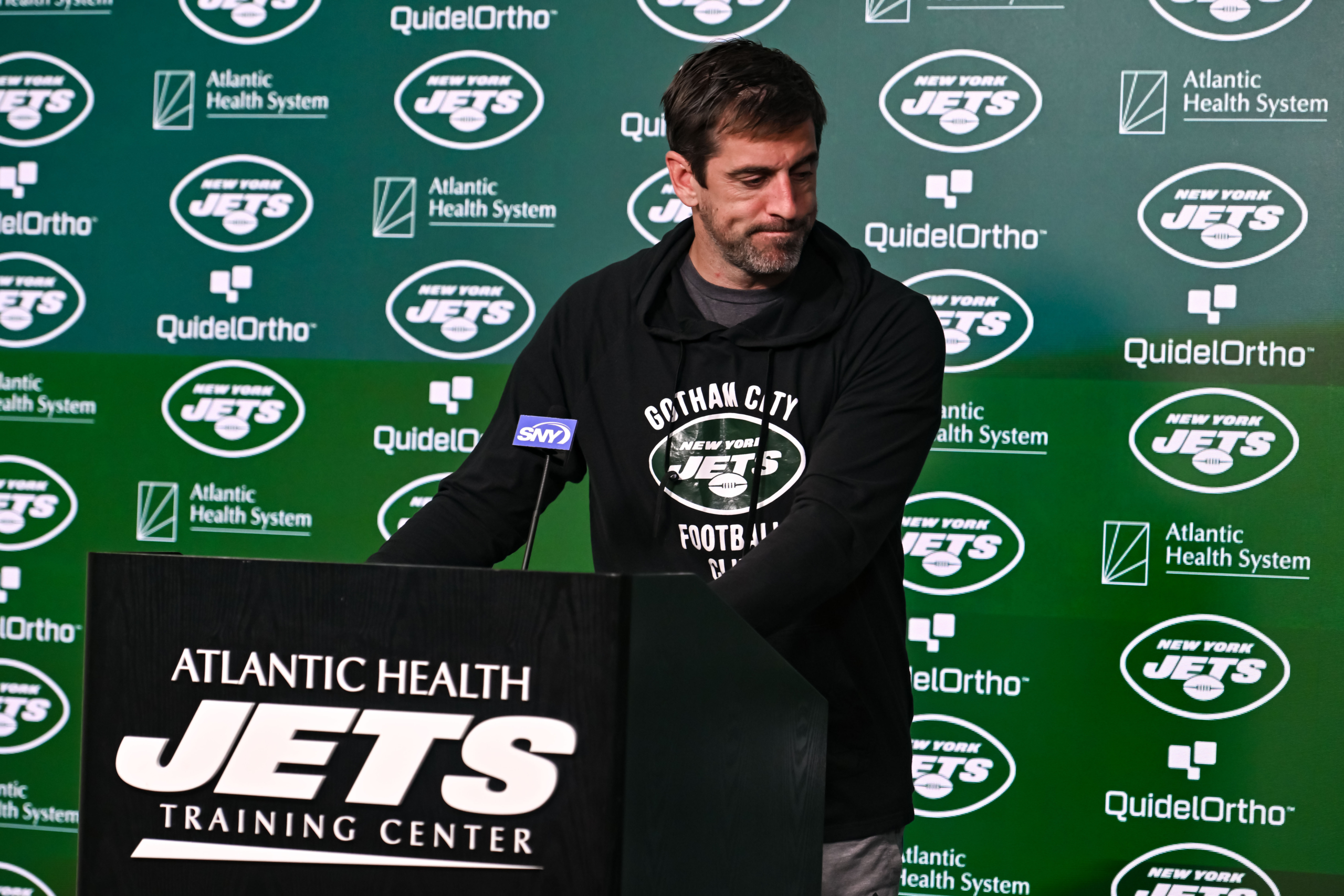 Jets coach 'confident' team will acquire Aaron Rodgers