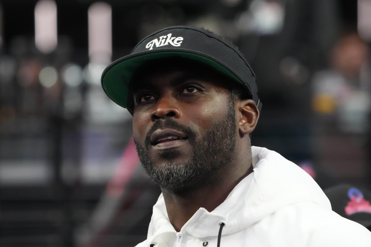 Michael Vick Says One Person Warned Him Dog Fighting Could Jeopardize ...