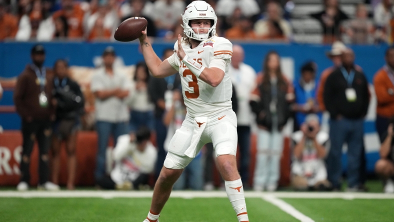 Oklahoma Football: Dillon Gabriel No. 8 in PFF's top 50 QB's for 2022