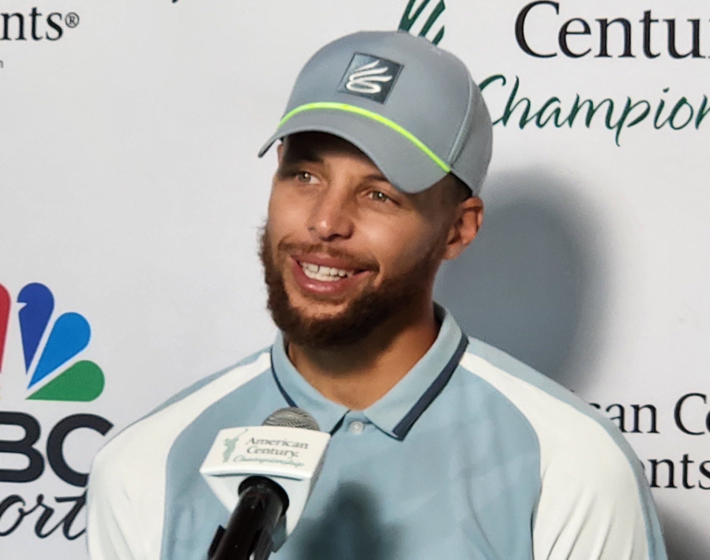 Steph Curry wins golf championship, Patrick Mahomes performs horribly