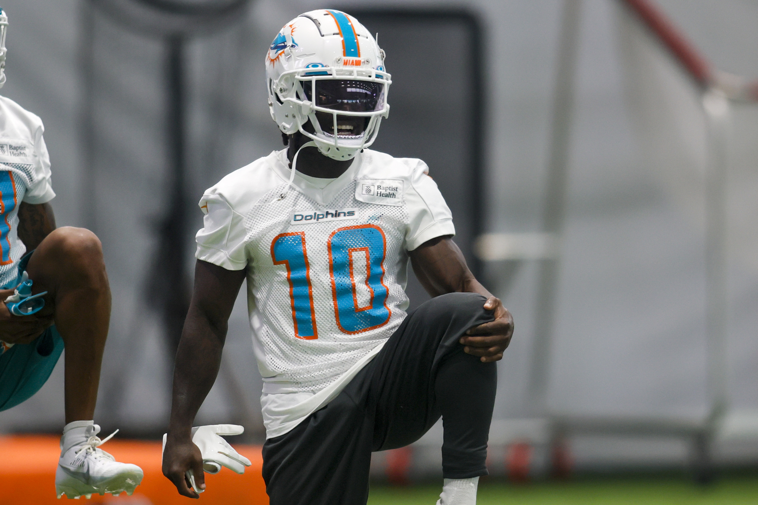 Dolphins News: Tyreek Hill Sets Lofty Individual, Team Goals For