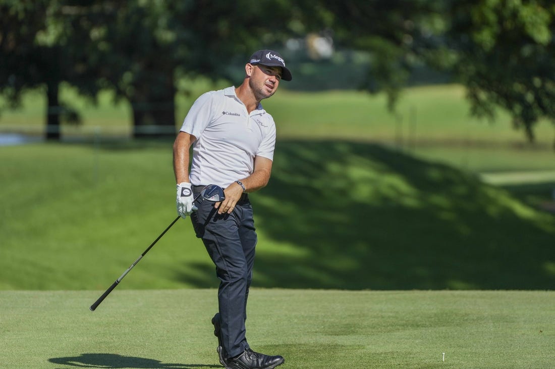 Brian Harman watches his tee shot during the second round of the 2022 FedEx St. Jude Championship golf tournament at TPC Southwind. Mandatory Credit: David Yeazell-USA TODAY Sports