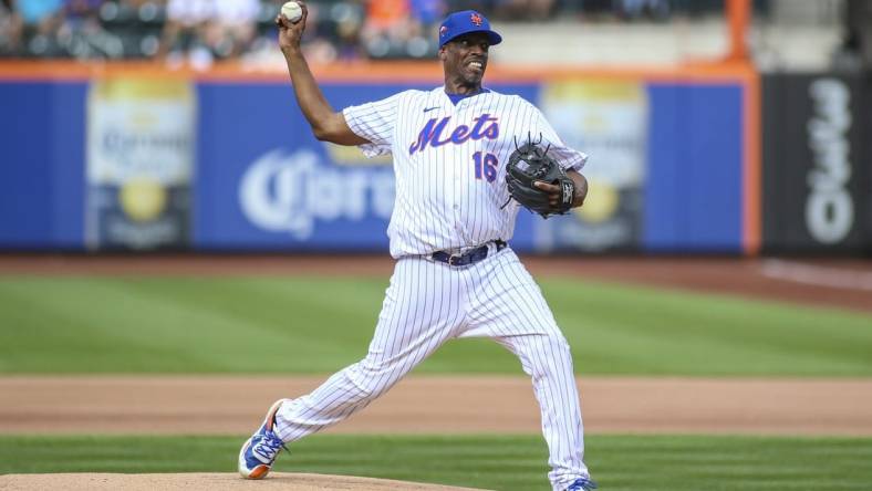 Aug 27, 2022; New York City, New York, USA;  Former Major League Baseball pitcher Dwight Gooden pitches at the New York Mets Old Timers Day game at Citi Field. Mandatory Credit: Wendell Cruz-USA TODAY Sports