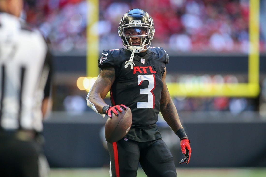 Oct 2, 2022; Atlanta, Georgia, USA; Atlanta Falcons linebacker Mykal Walker (3) in action against the Cleveland Browns in the second quarter at Mercedes-Benz Stadium. Mandatory Credit: Brett Davis-USA TODAY Sports