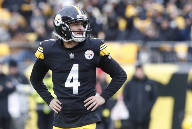 Nov 13, 2022; Pittsburgh, Pennsylvania, USA;  Pittsburgh Steelers place kicker Matthew Wright (4) reacts after missing a field goal against the New Orleans Saints during the fourth quarter at Acrisure Stadium. The Steelers won 20-10. Mandatory Credit: Charles LeClaire-USA TODAY Sports