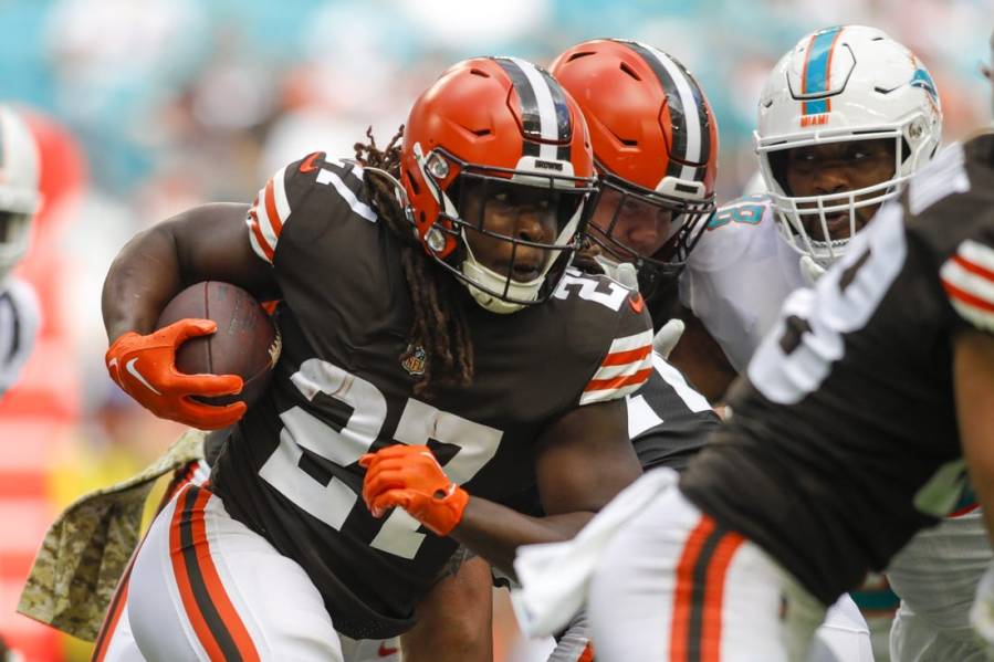 Browns' Kareem Hunt cited for speeding, marijuana in car