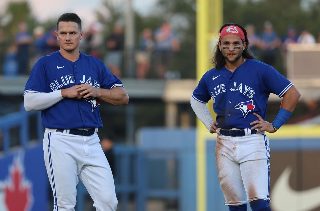 Blue Jays shortstop Bo Bichette just day-to-day after hurting