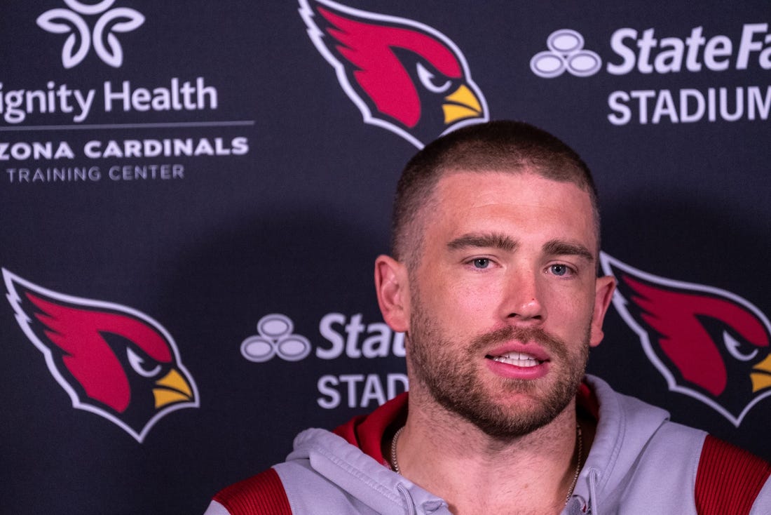 Report: Cardinals TE Zach Ertz done for season with knee injury