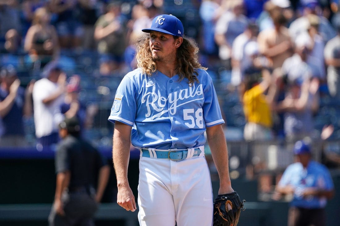 Padres Make One Final Move, Acquire Scott Barlow From Royals For Pitching  Prospects Henry Williams, Jesus Rios — College Baseball, MLB Draft,  Prospects - Baseball America