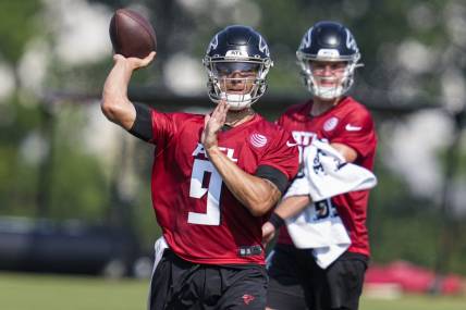 Jul 28, 2023; Flowery Branch, GA, USA; Atlanta Falcons quarterback Desmond Ridder (9) on the field during training camp at IBM Performance Field. Mandatory Credit: Dale Zanine-USA TODAY Sports