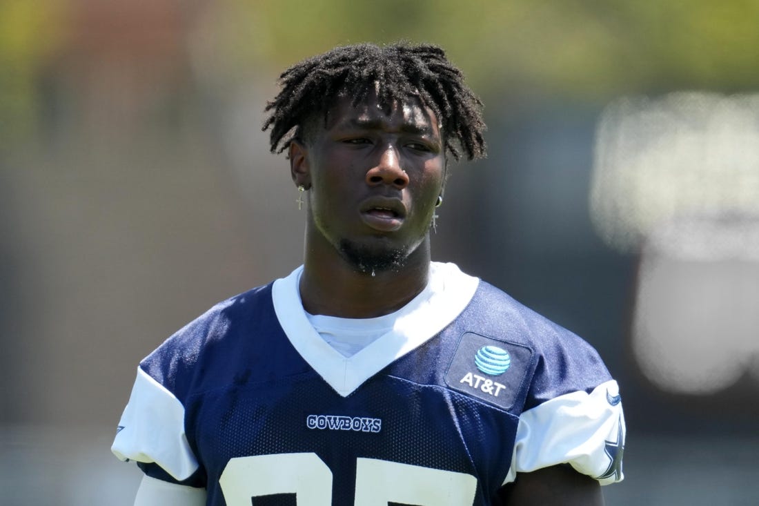 Jul 29, 2023; Oxnard, CA, USA; Dallas Cowboys linebacker DeMarvion Overshown (35) during training camp at the River Ridge Fields. Mandatory Credit: Kirby Lee-USA TODAY Sports