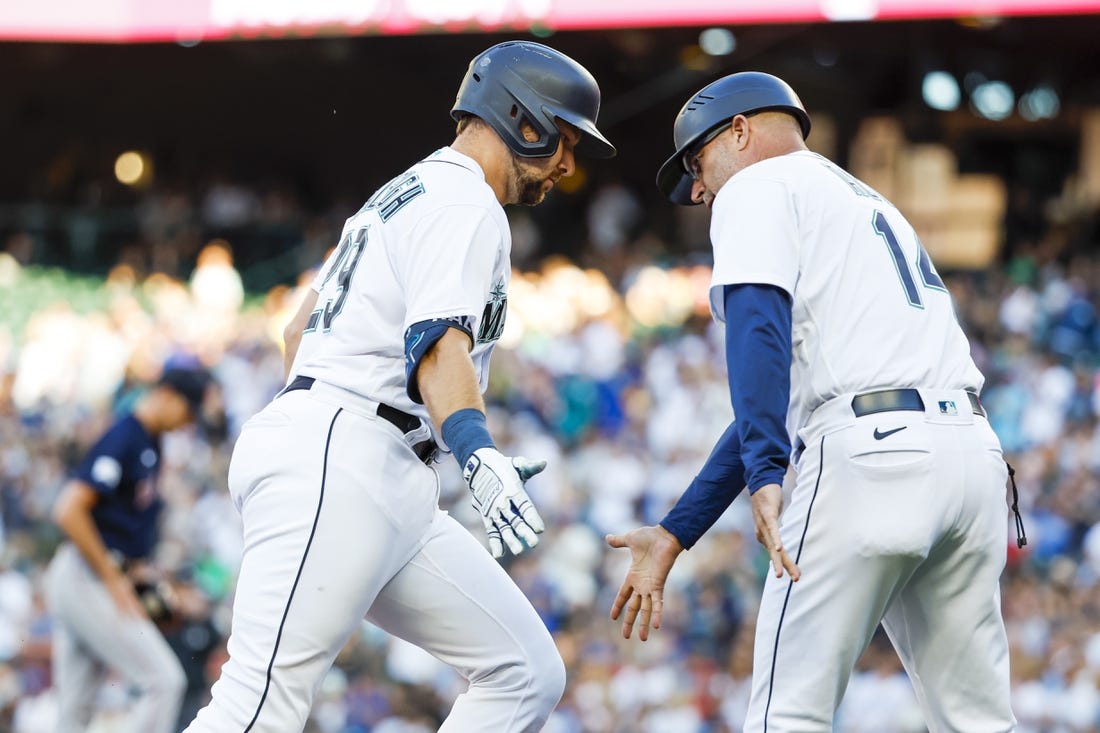 Cal Raleigh makes Fenway Park history as Mariners blast Red Sox