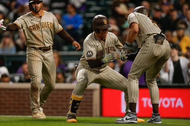 WATCH: Padres' Jake Cronenworth hits inside-the-park home run vs. Rockies 