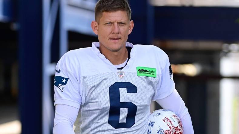 Aug 3, 2023; Foxborough, MA, USA; New England Patriots place kicker Nick Folk (6) heads to the practice fields at training camp at Gillette Stadium.  Mandatory Credit: Eric Canha-USA TODAY Sports