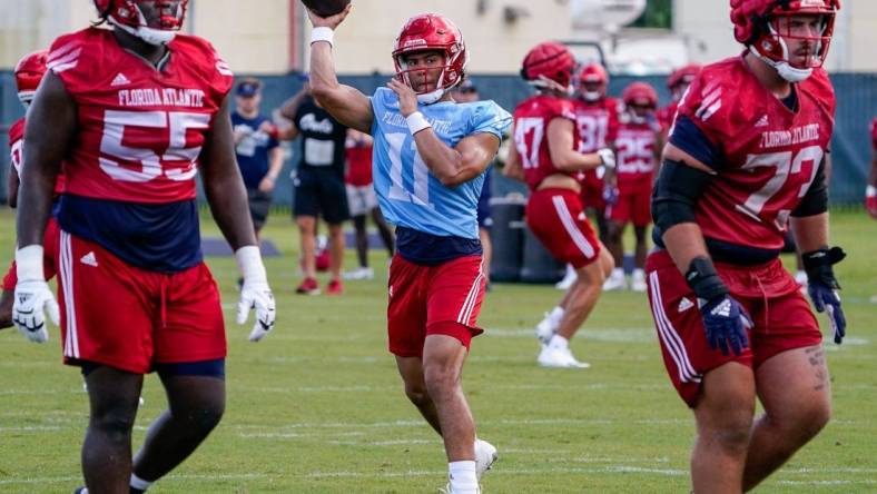 Florida Atlantic quarterback Casey Thompson (11) participates during practice at the Schmidt Family Complex, Thursday, August 3, 2023 in Boca Raton.