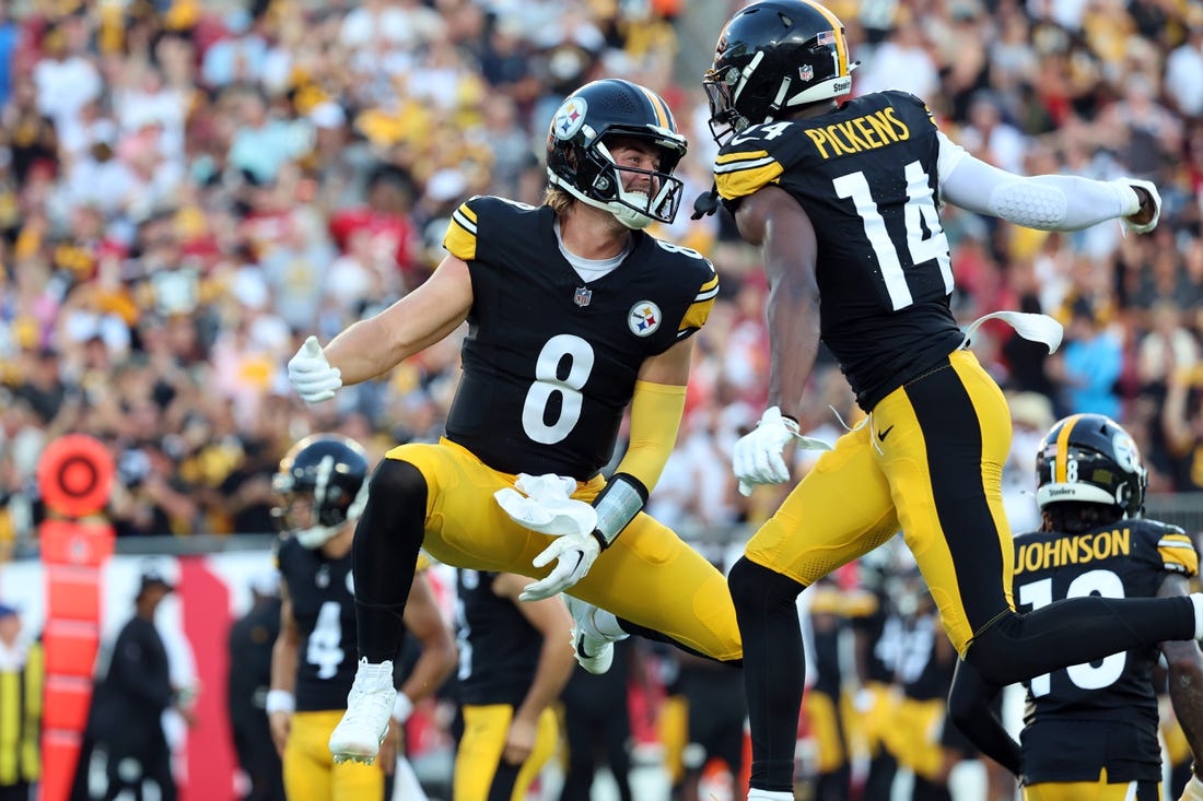 Kenny Pickett passes for 2 touchdowns as Pittsburgh Steelers top