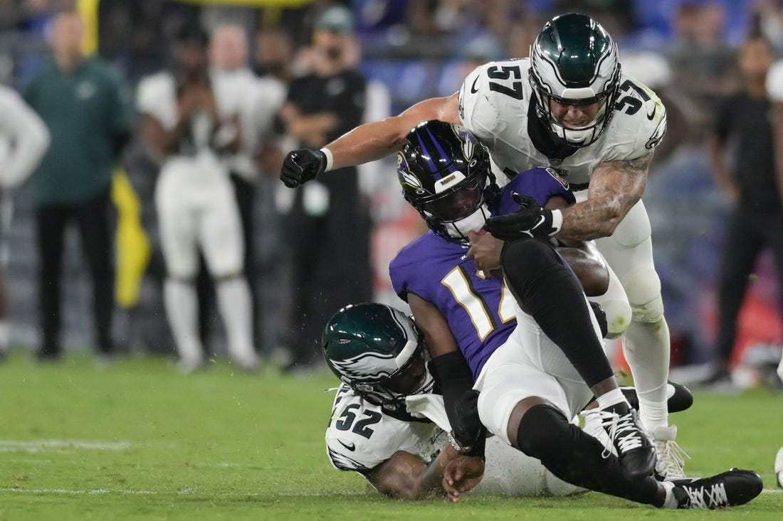 Baltimore Ravens hold off late rally by the Philadelphia Eagles