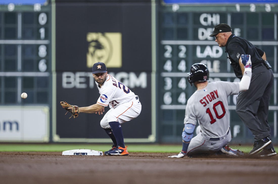 Adam Duvall hits 3-run homer as Boston Red Sox top Los Angeles