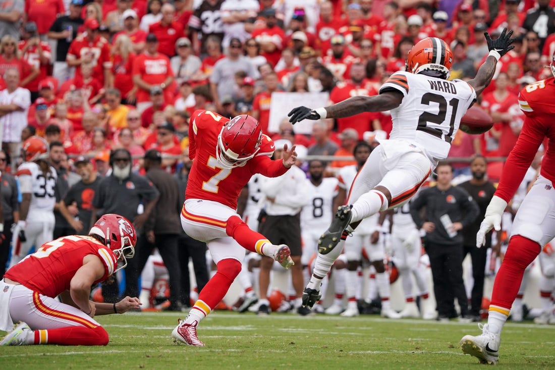 PHOTOS: Chiefs beat Browns 33-32